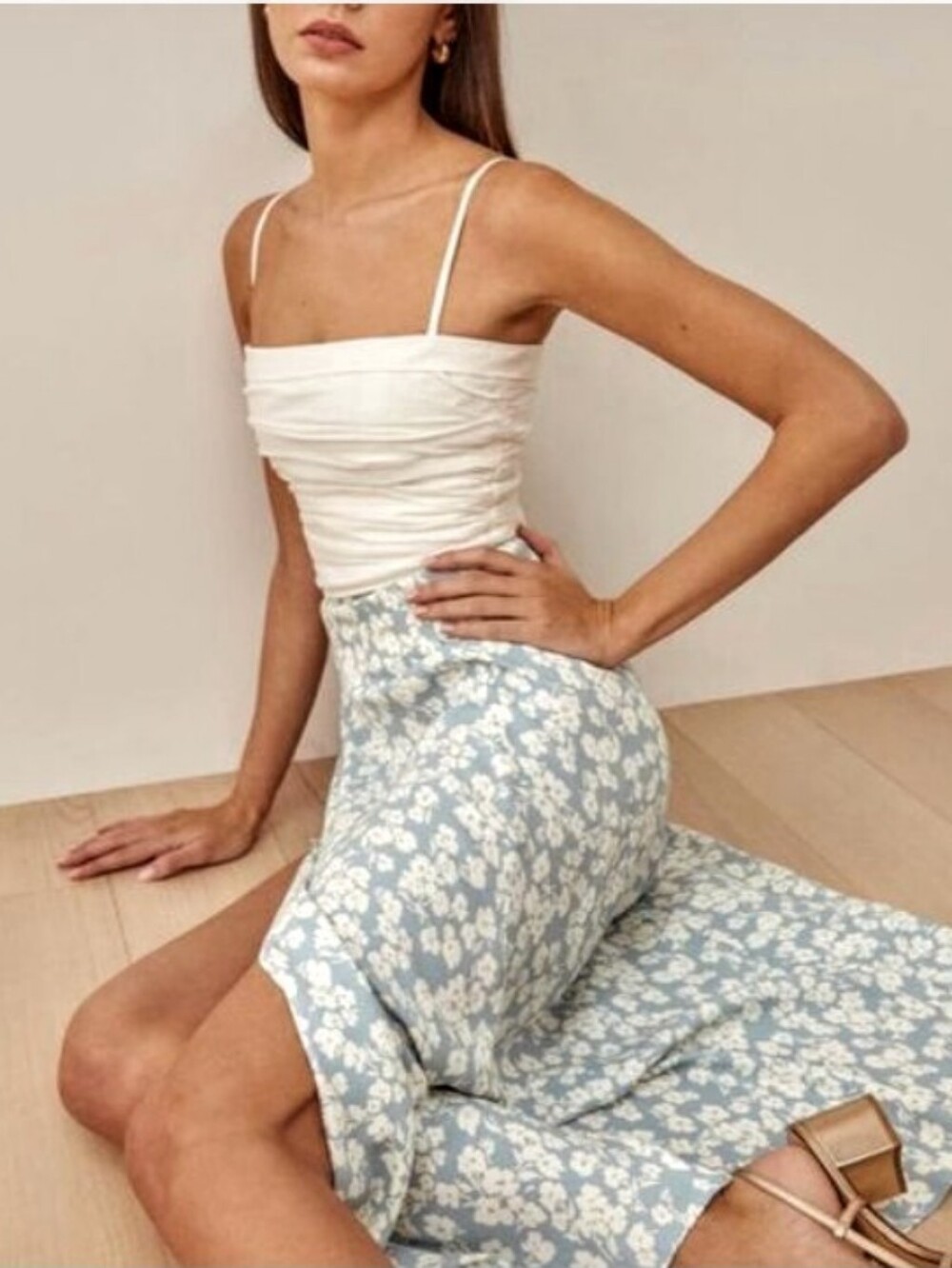 Reformation Blue White Floral Skirt sx 16 - Picture 3 of 8